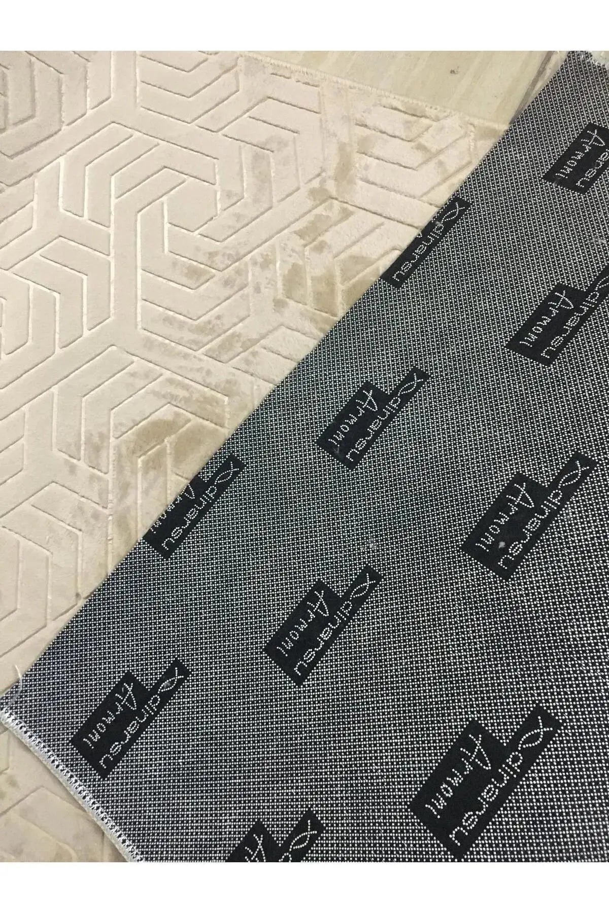 Tapis sur mesure "Armoni" Ardasia