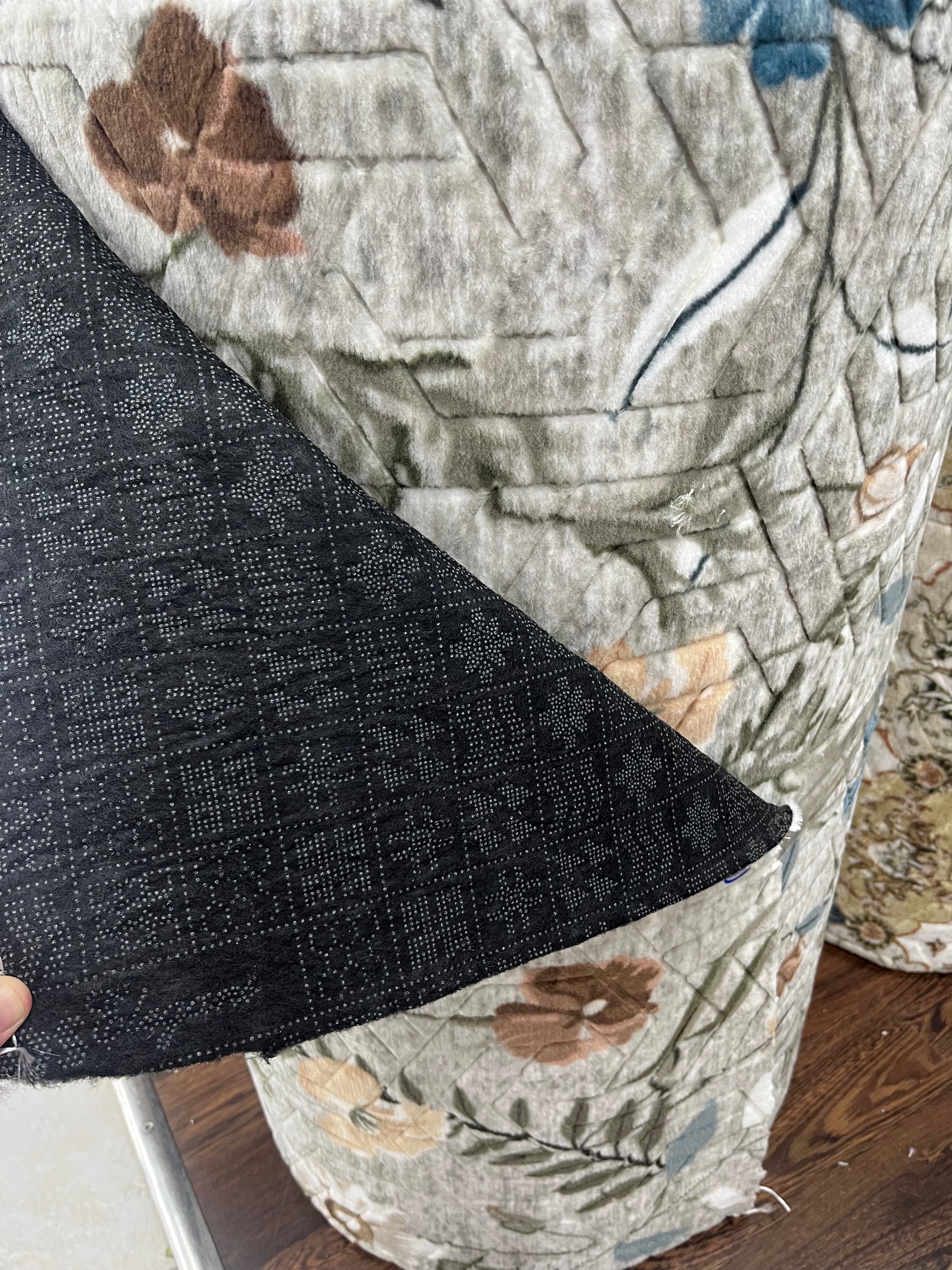Tapis sur mesure "allée fleurie " Ardasia