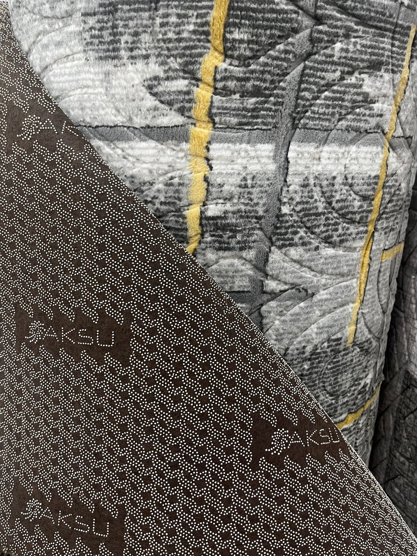 Tapis sur mesure "gris urbain" Ardasia