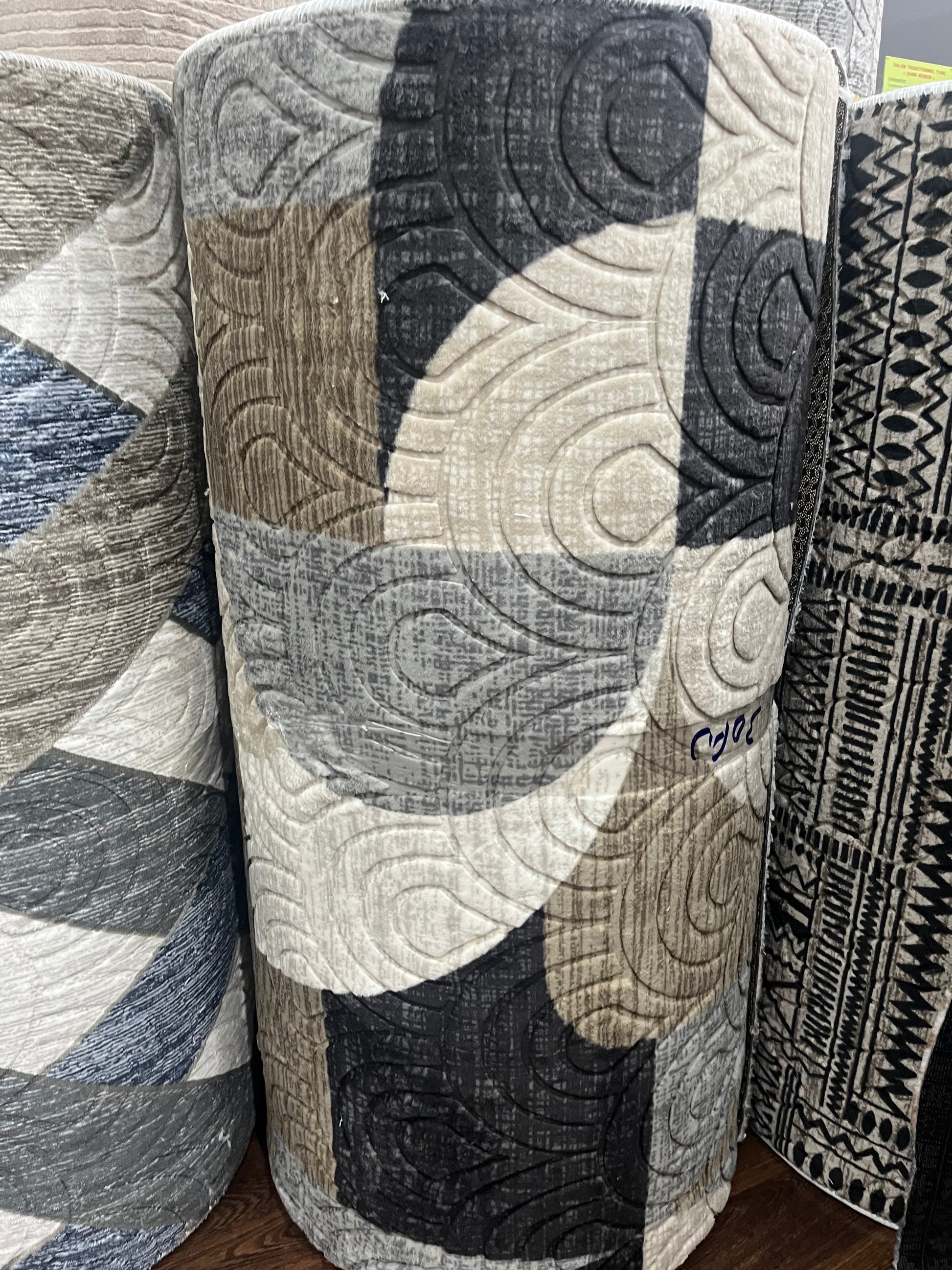 Tapis sur mesure "cercle urbain" Ardasia