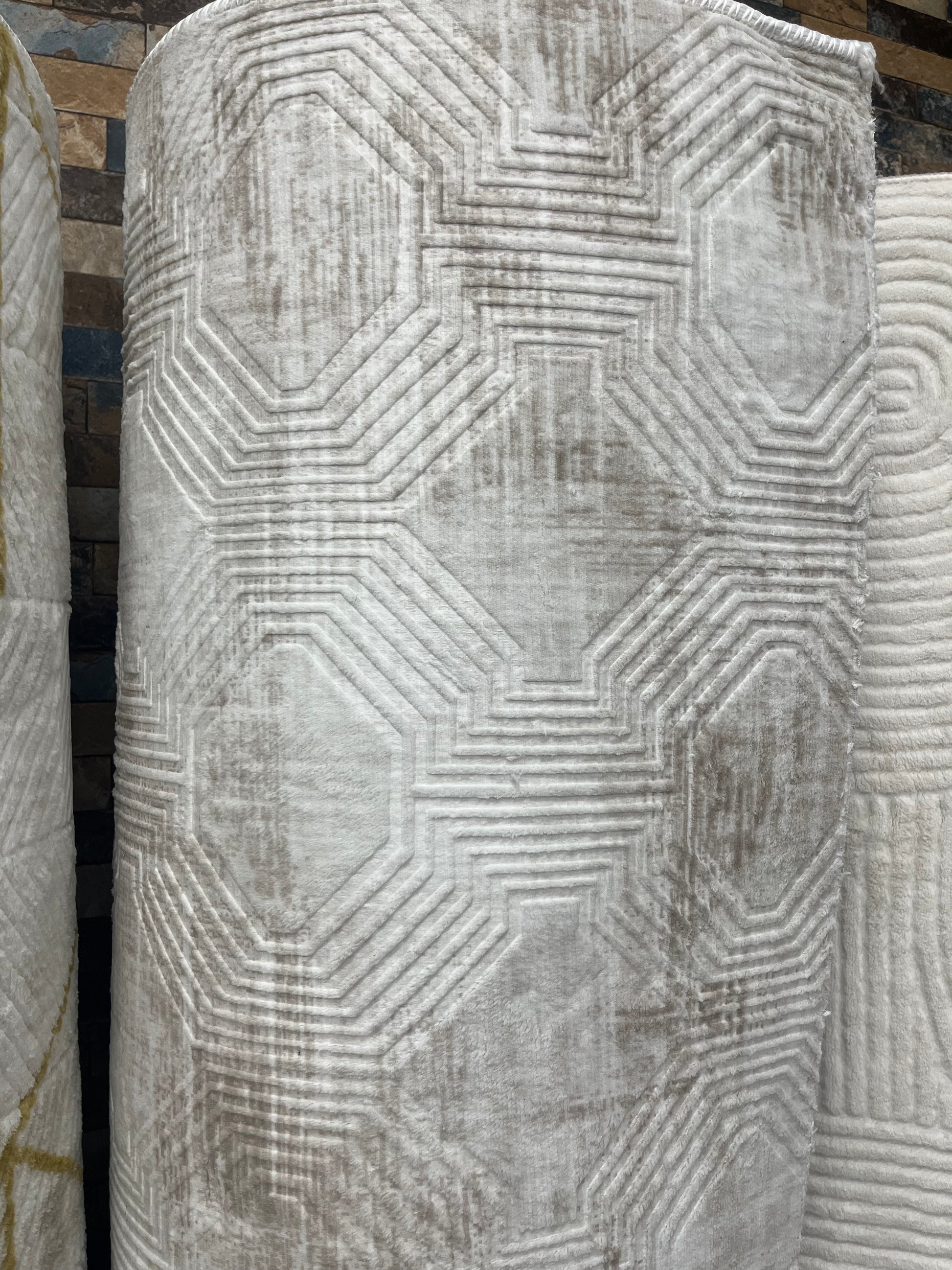 Tapis sur mesure "hexa design" Ardasia