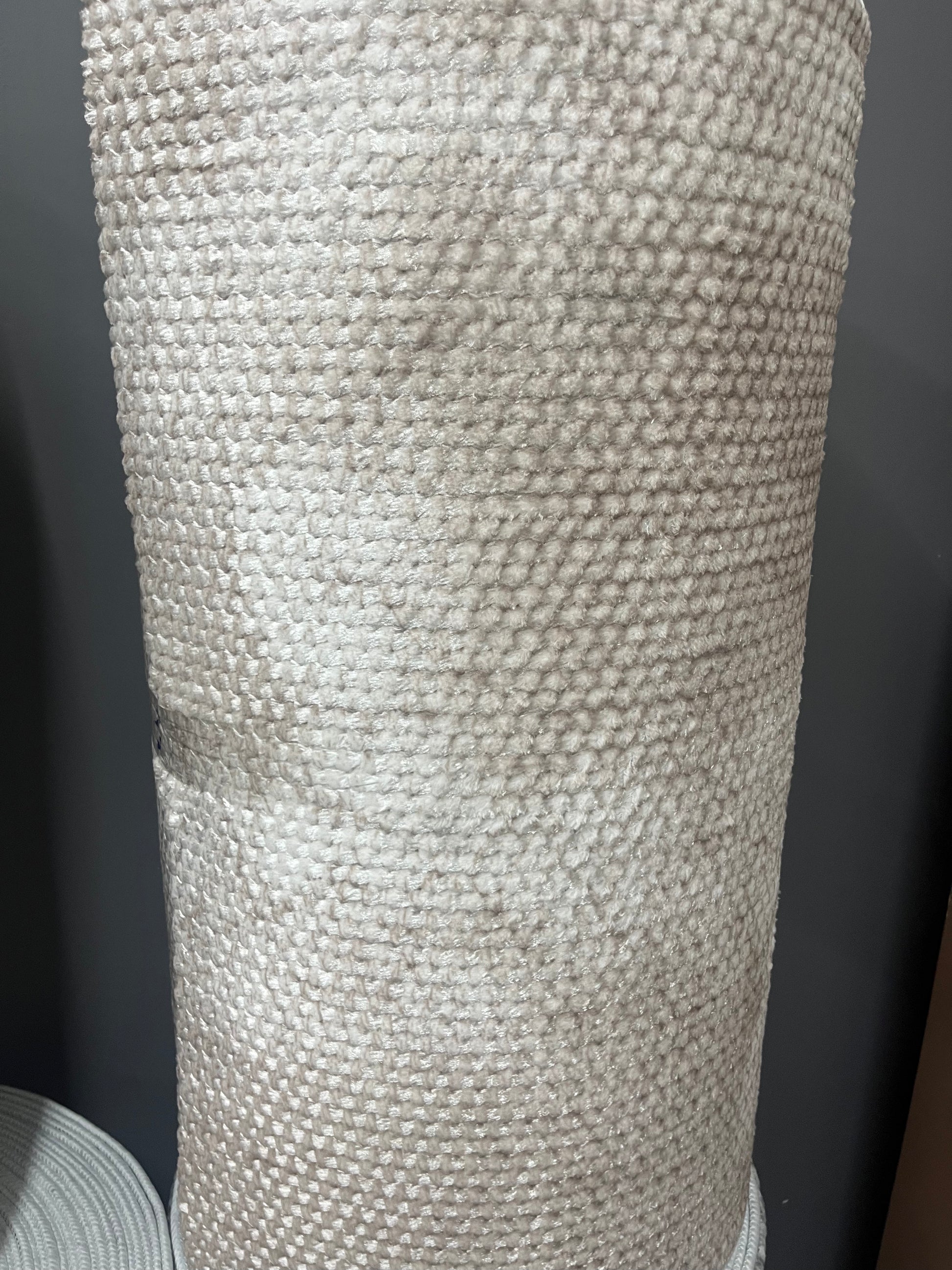Tapis sur mesure "écaille rose" Ardasia