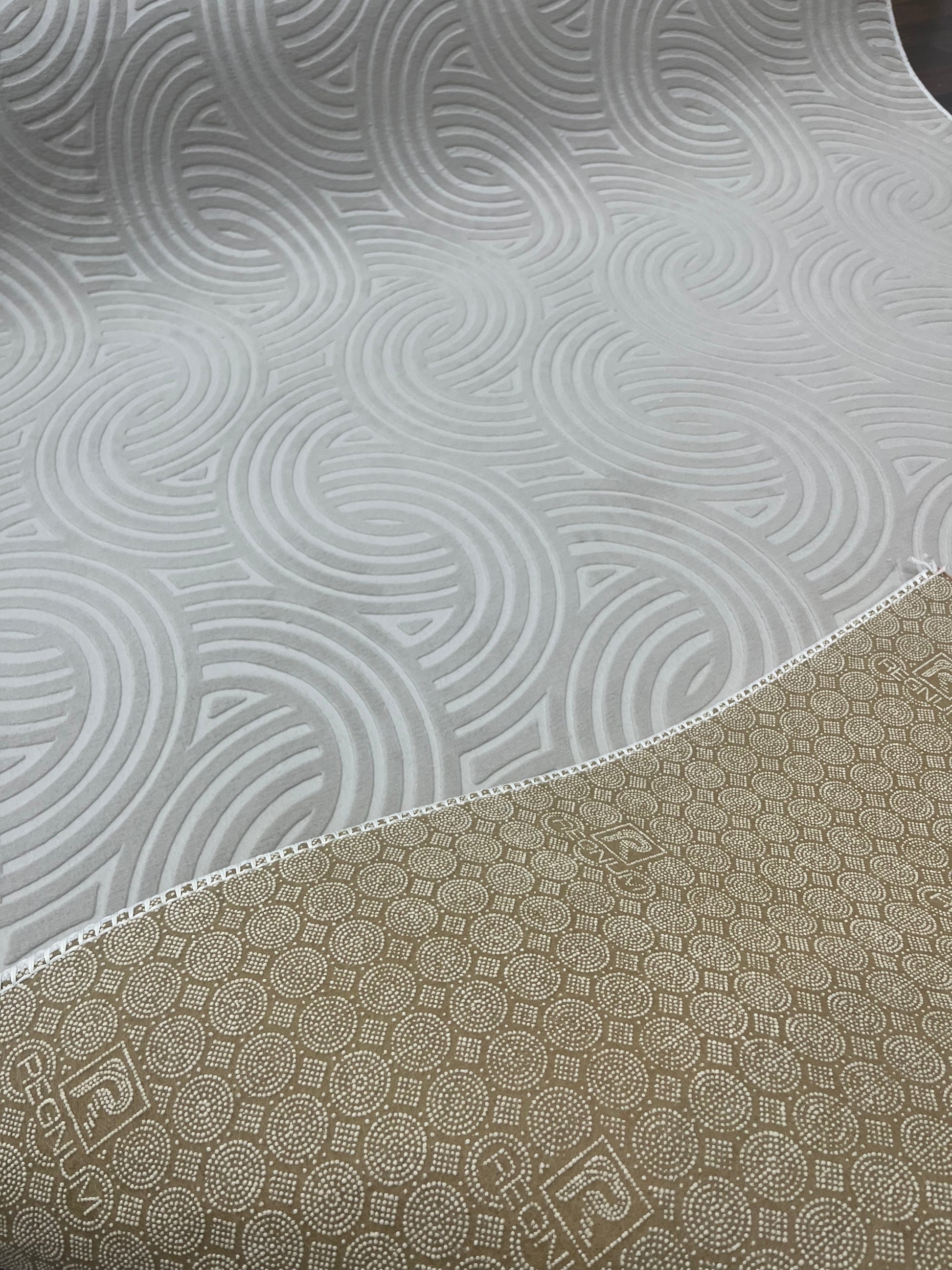 Tapis sur mesure " AR crème " Ardasia