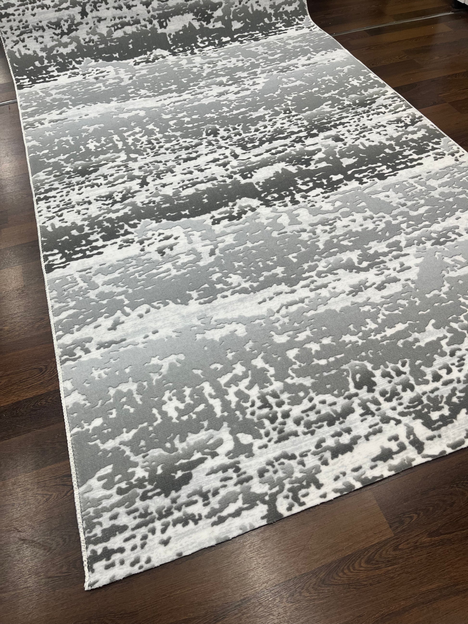 Tapis sur mesure "soft tigré gris" Ardasia