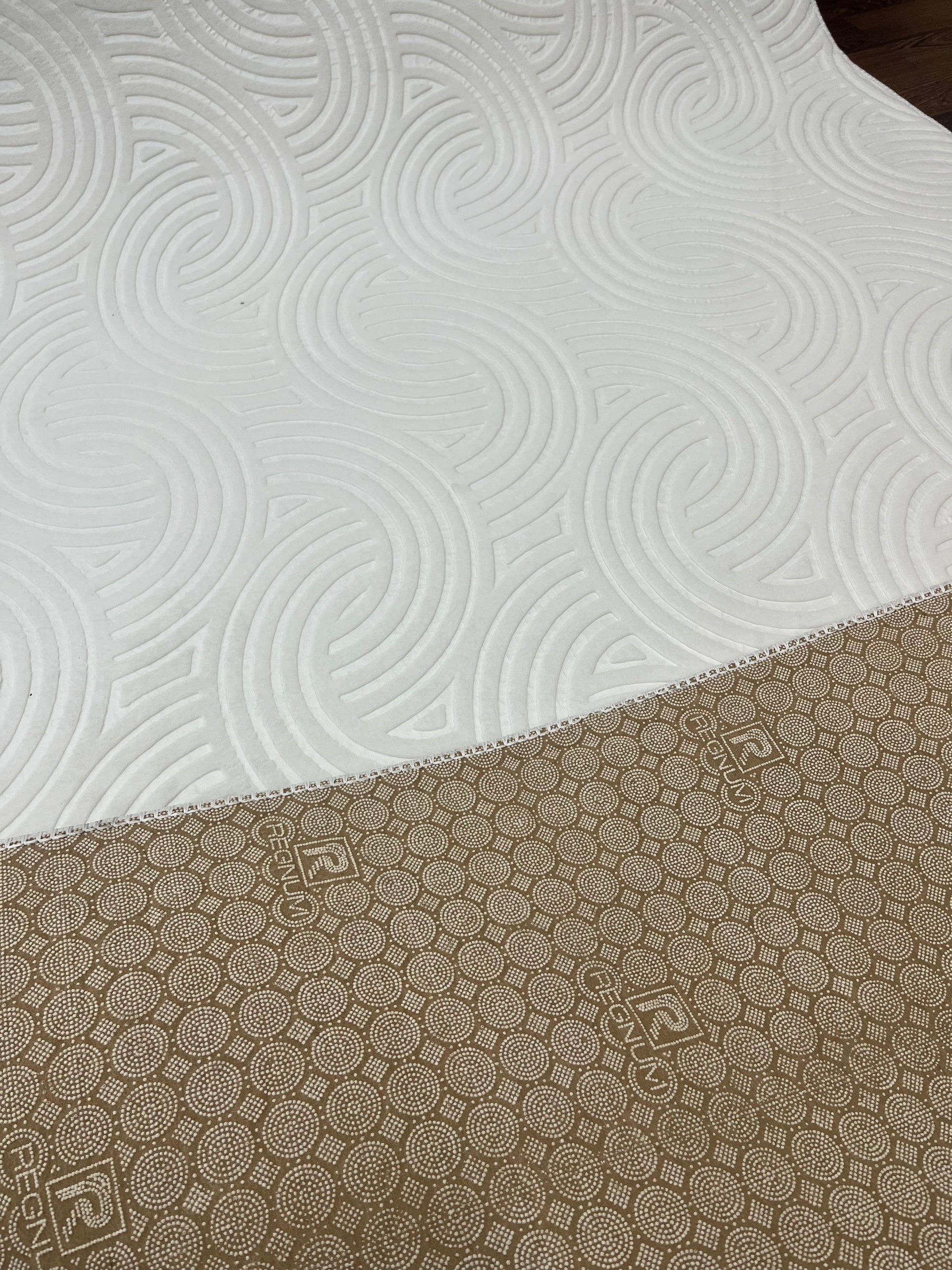 Tapis sur mesure " AR Blanc " Ardasia