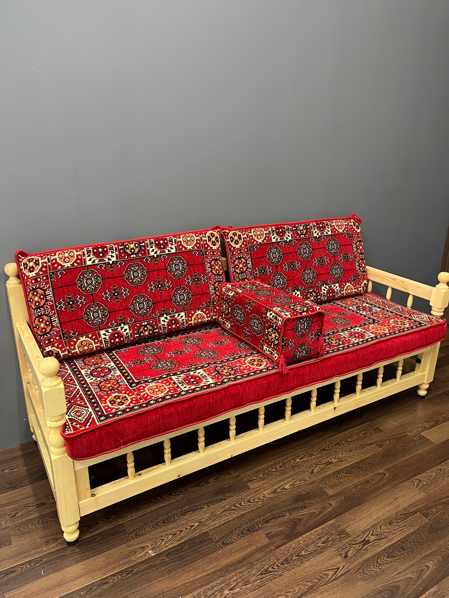 Ensemble salon traditionnel " AFGAN rouge " Ardasia